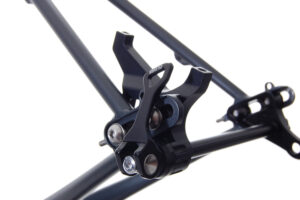 Mde 2020 Madre Komorebi anodic black rear quick release