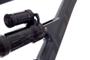 MDE 2020 Born in the Alps Damper black shox