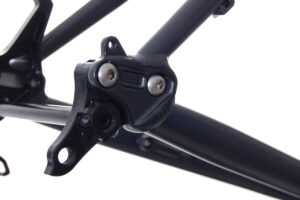 Mde 2020 Born in the Alps Sharp3r eGravel eRoad dropouts gear hanger side
