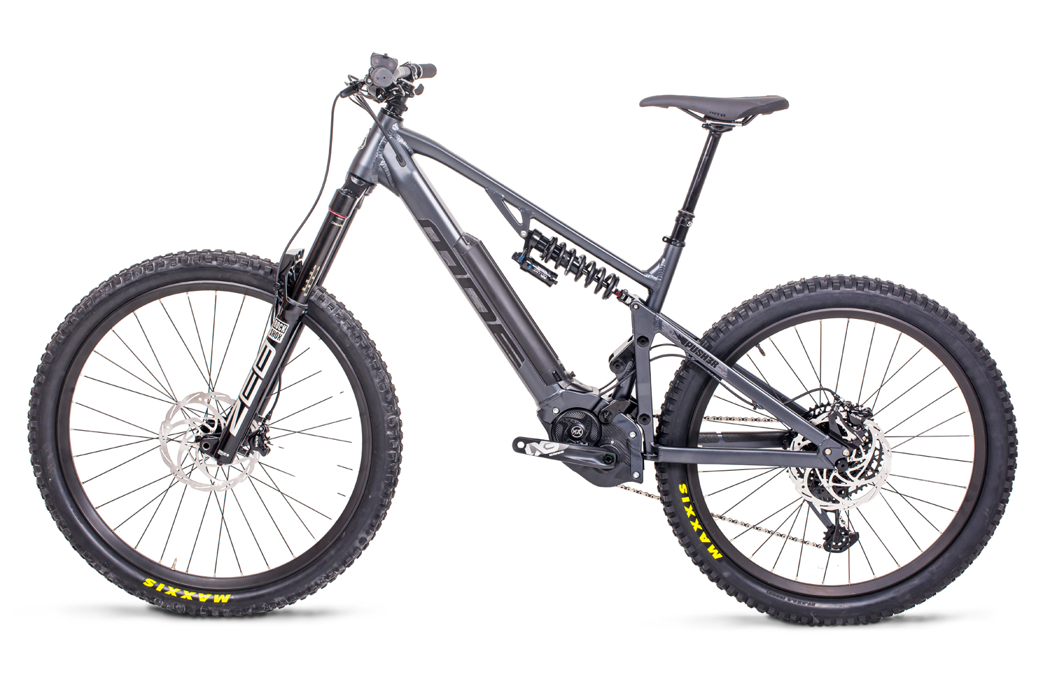 mde-2021-born-in-the-alps-push3r-race-bike-metal-black-rear-side
