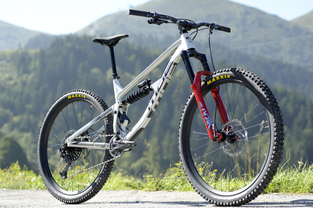 Mde Bikes 2021 Born in the Alps Damper 29 Enduro AM Aggressive Freeride Bike Park 3/4