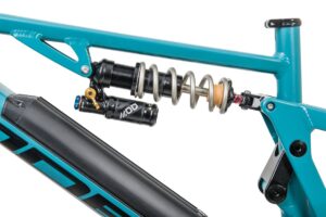 Mde Bikes Born in the Alps Push3r Ebike Frameset Polini Ep3 Plus Mx Formula Mod shock piggy back side direct view